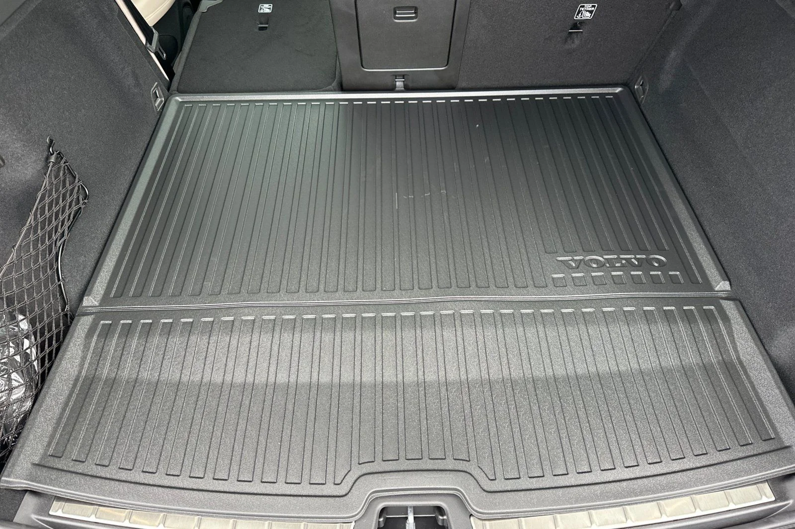 New 2026 Onyx Black Volvo Plus image 14