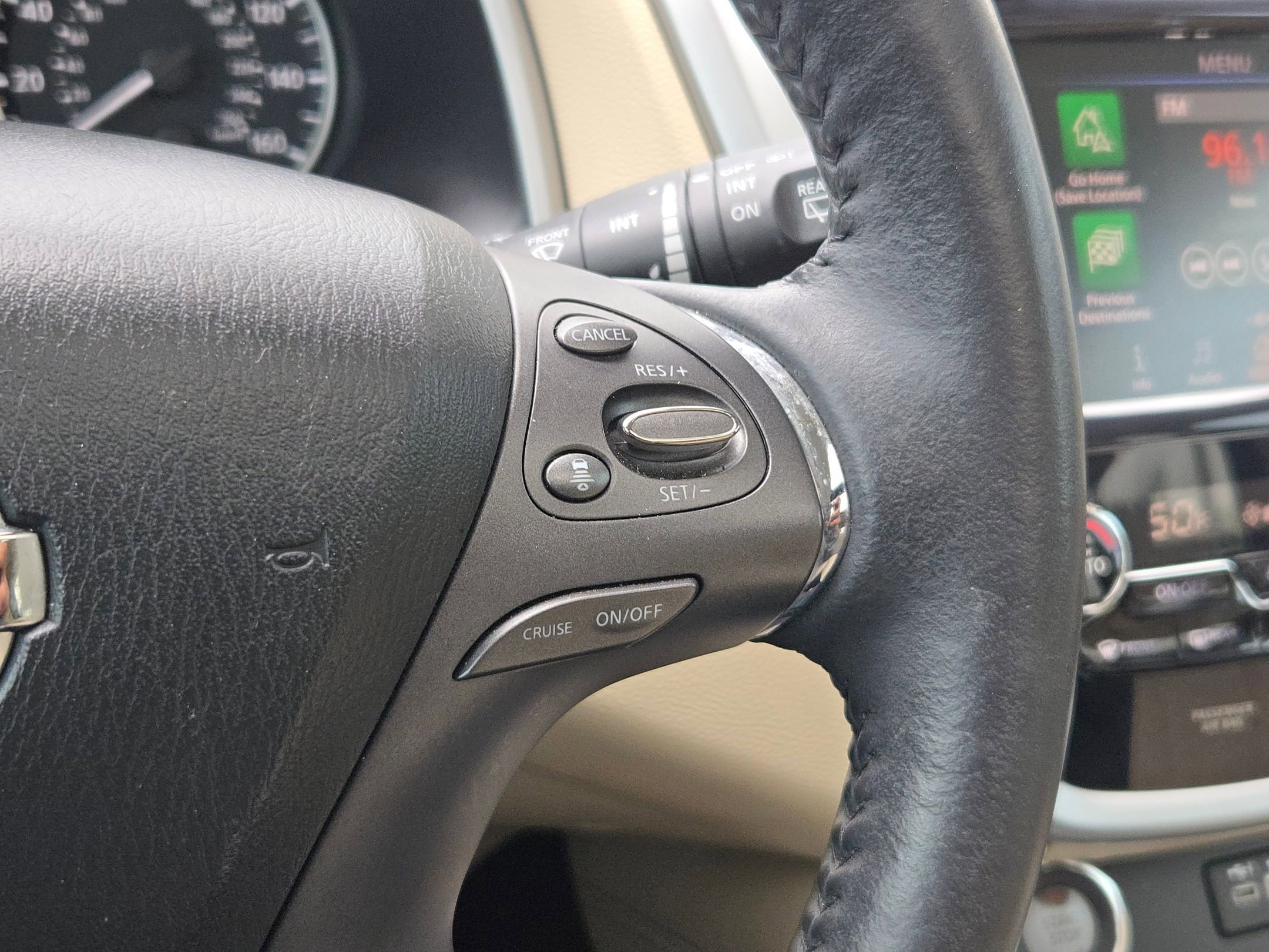 Used 2022 Pearl White Tricoat Nissan Platinum image 21