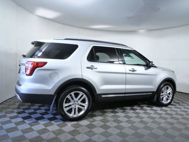 Used 2017 Silver Ford Limited image 8
