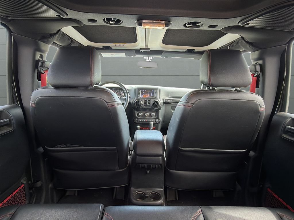 Used 2018 Black Jeep Unlimited Rubicon image 15