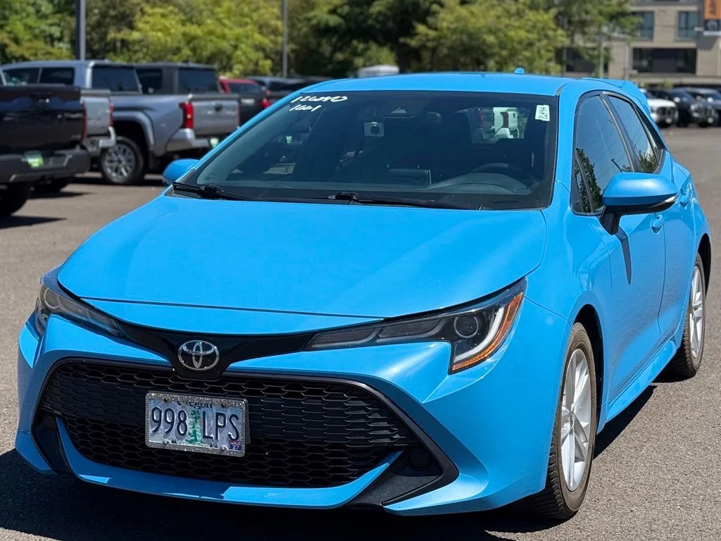 Used 2019 Blue Toyota SE image 1