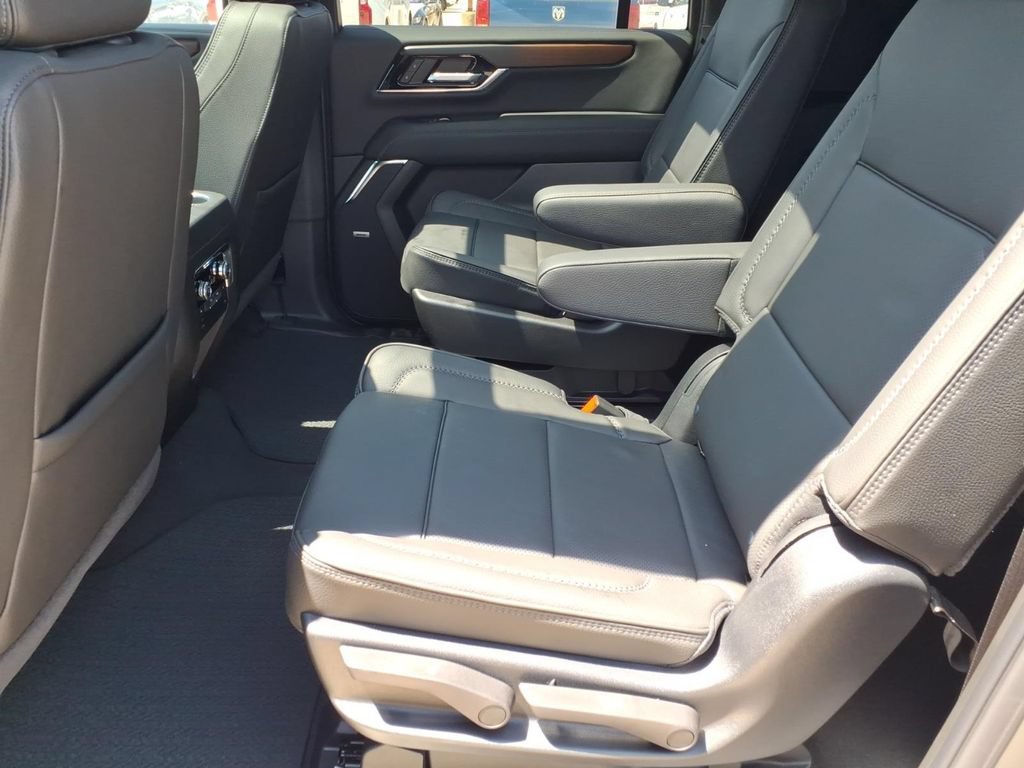 2026 GMC Yukon XL Denali - Photo 12