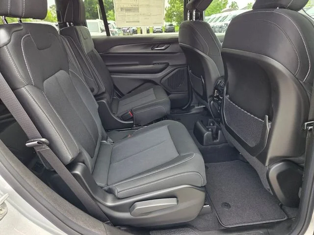 New 2026 Silver Zynith Jeep Laredo X image 13