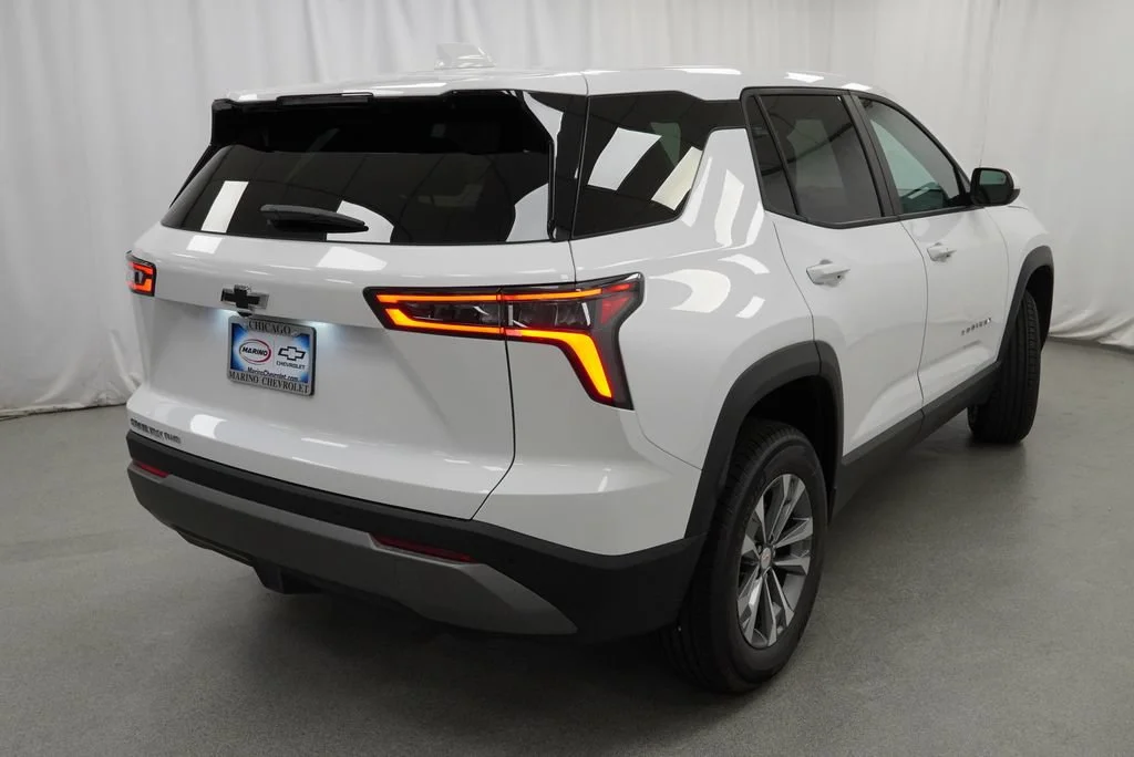 New 2027 Summit White Chevrolet LT image 3