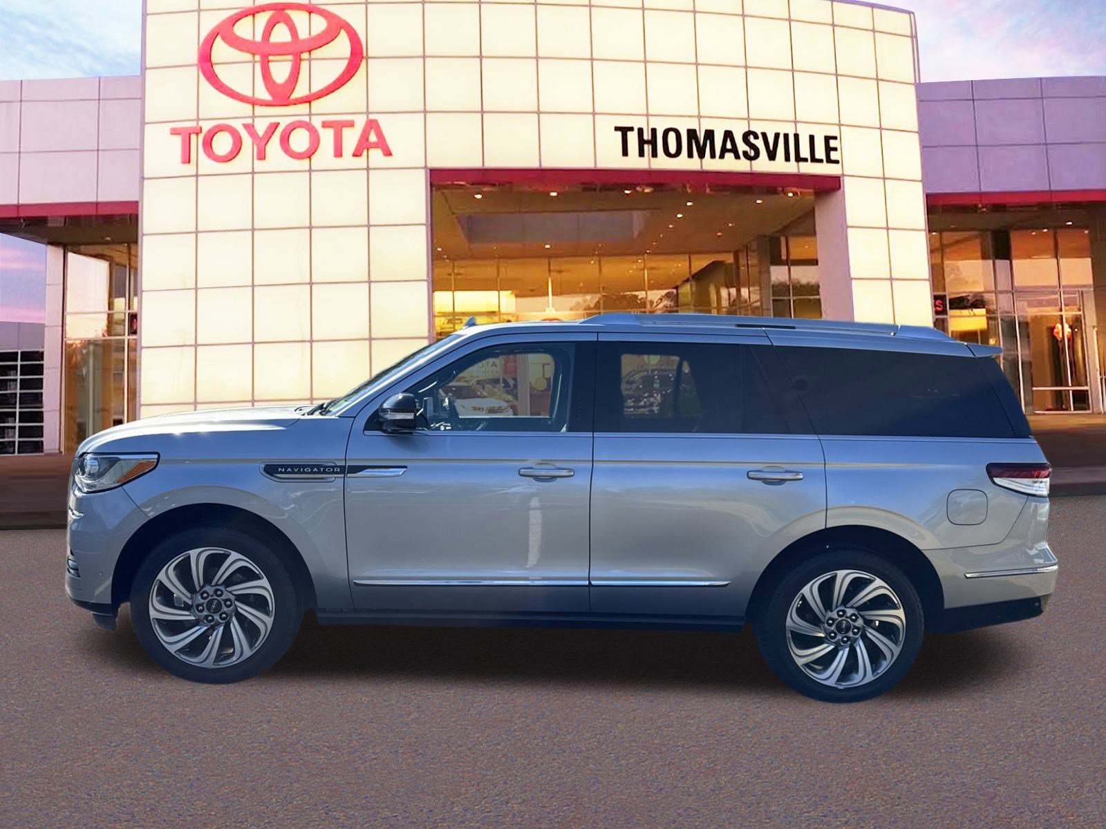 2023 Lincoln Navigator Reserve - Photo 8