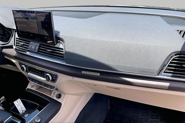 Used 2024  Audi 40 Premium Plus image 16