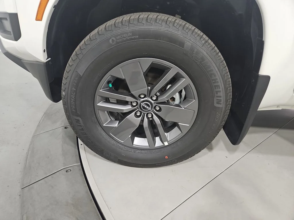 New 2026 Glacier White Nissan Crew Cab SV image 26