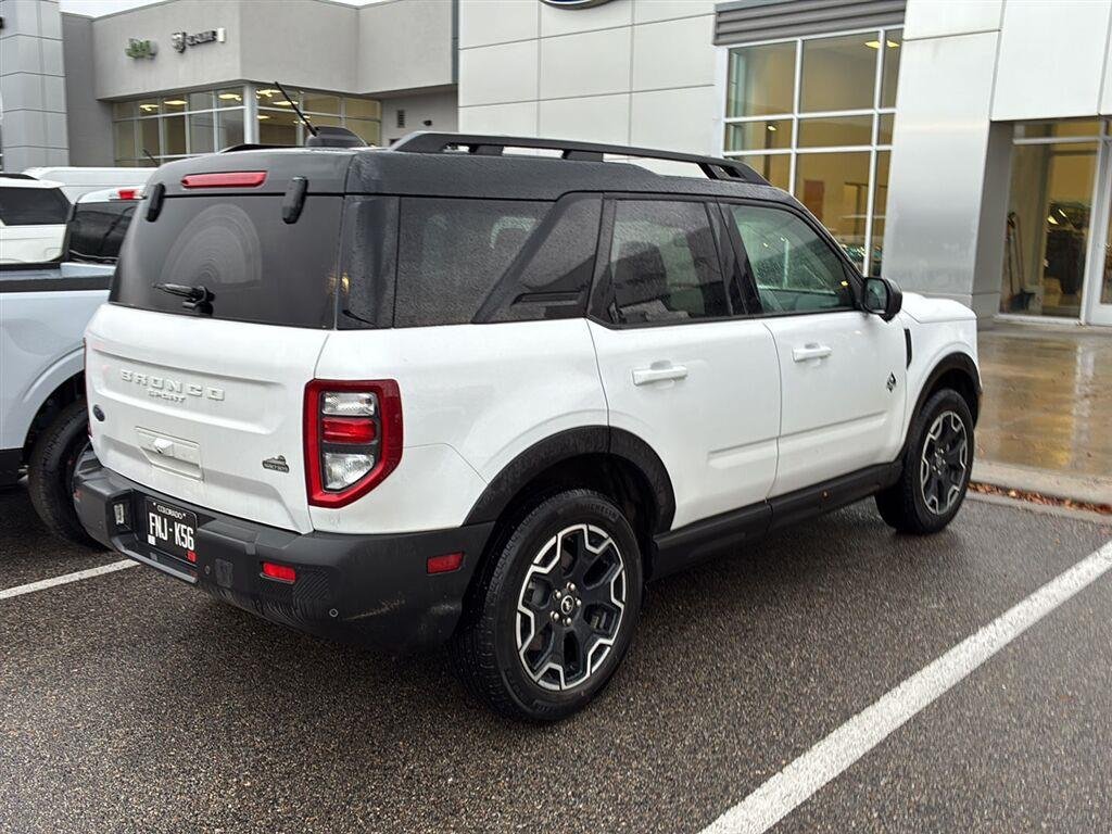Used 2025 Oxford White Ford Outer Banks image 3