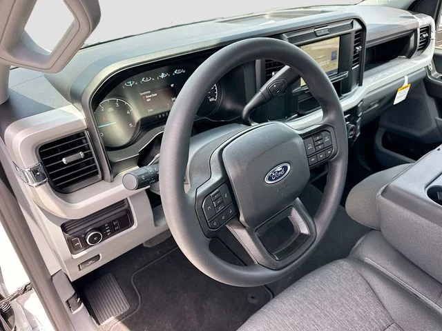 New 2026 Oxford White Ford XL image 6