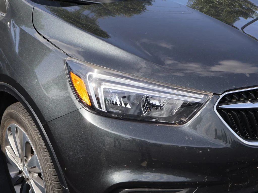 Used 2018 Gray Buick Preferred image 6