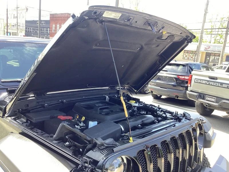 Used 2023 Black Jeep Sport S image 21