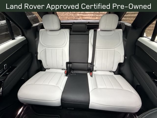 Certified Used 2026 Fuji White Land Rover Dynamic SE image 5