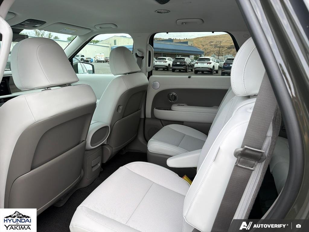 New 2026 Titan Charcoal Pearl Hyundai SEL AWD image 23