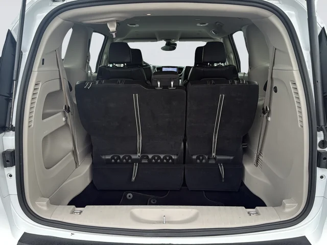 Used 2024 White Chrysler Touring L image 35