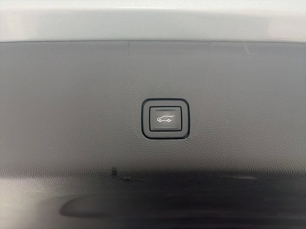 Used 2023 Gray Chevrolet RS image 8