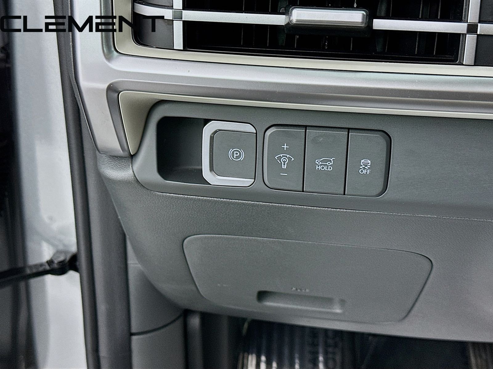 Certified Used 2025 Silver Hyundai SEL image 13