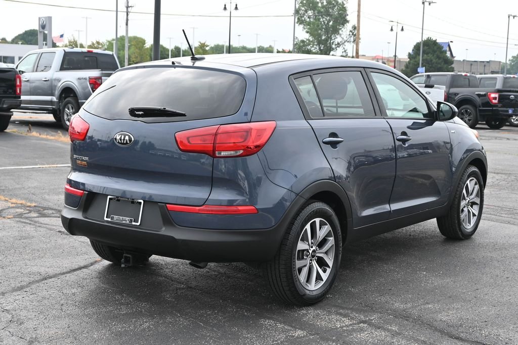 Used 2016 Twilight Blue Kia LX image 9