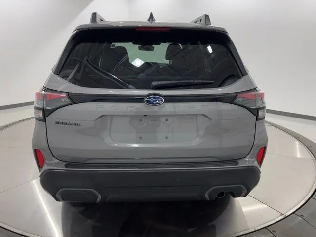 Used 2025 Beige Subaru Limited image 4