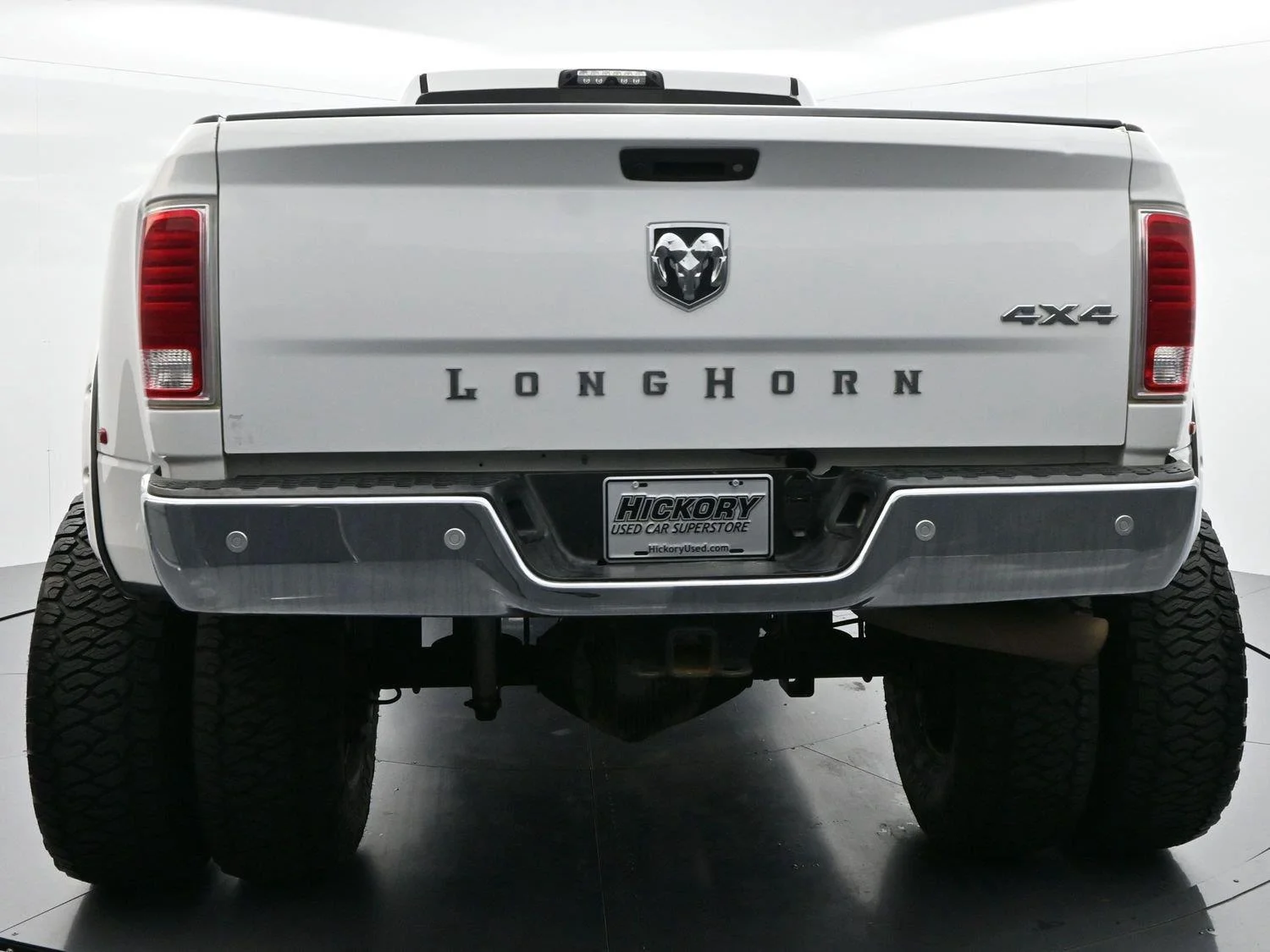 Used 2018 Bright White Clearcoat Ram Laramie Longhorn image 6