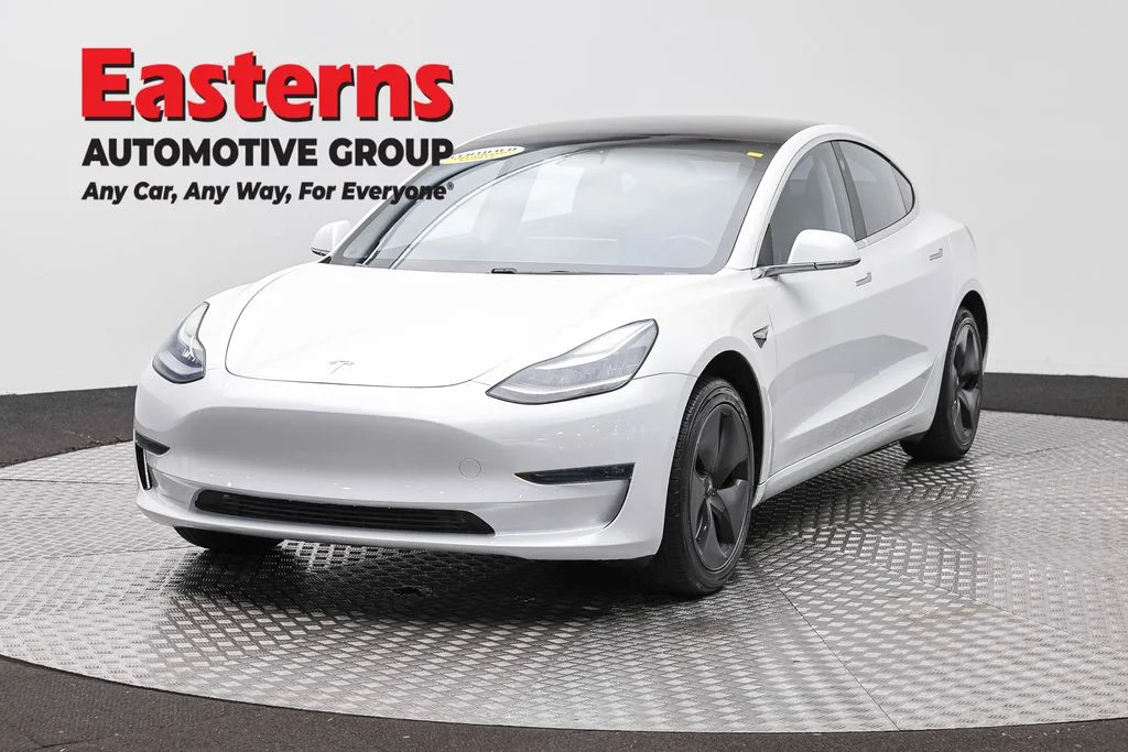 Used 2018 White Tesla Mid Range image 1