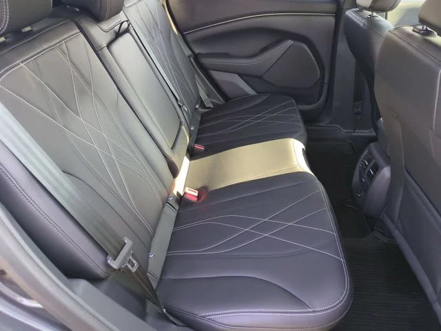 Used 2021 Gray Ford Select image 31