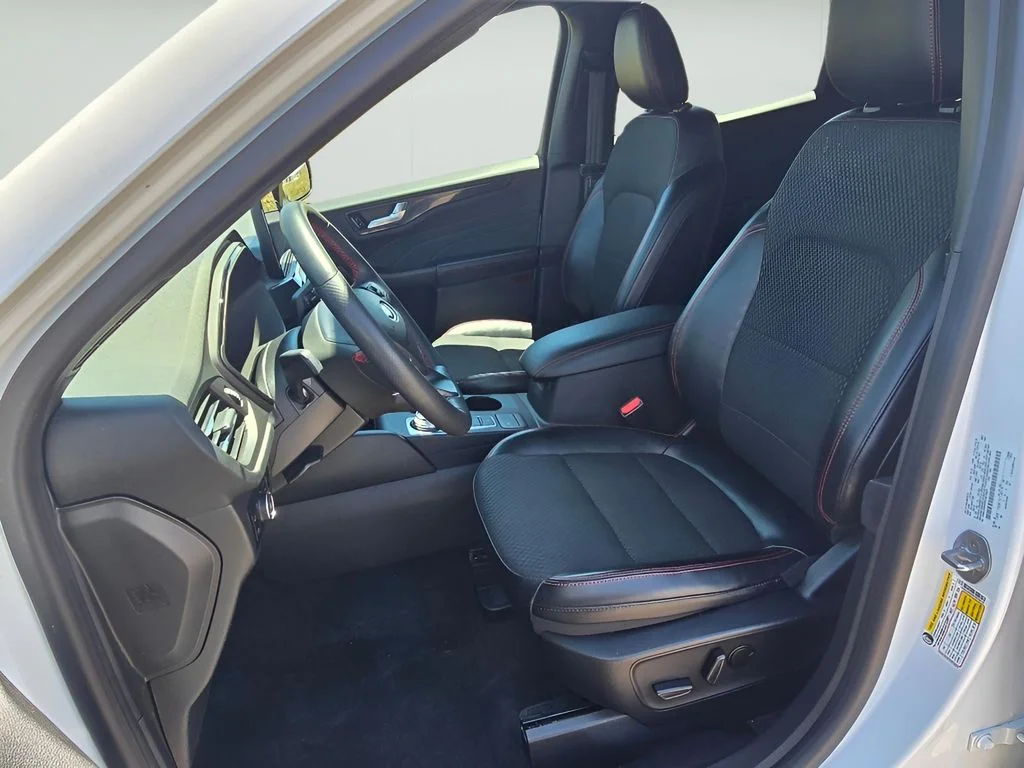 Used 2023 OXFORD WHITE Ford ST-Line Select image 13