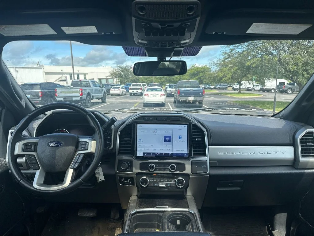 Used 2022 White Ford Lariat image 2
