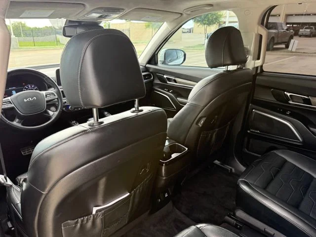 Used 2022 White Kia SX image 27