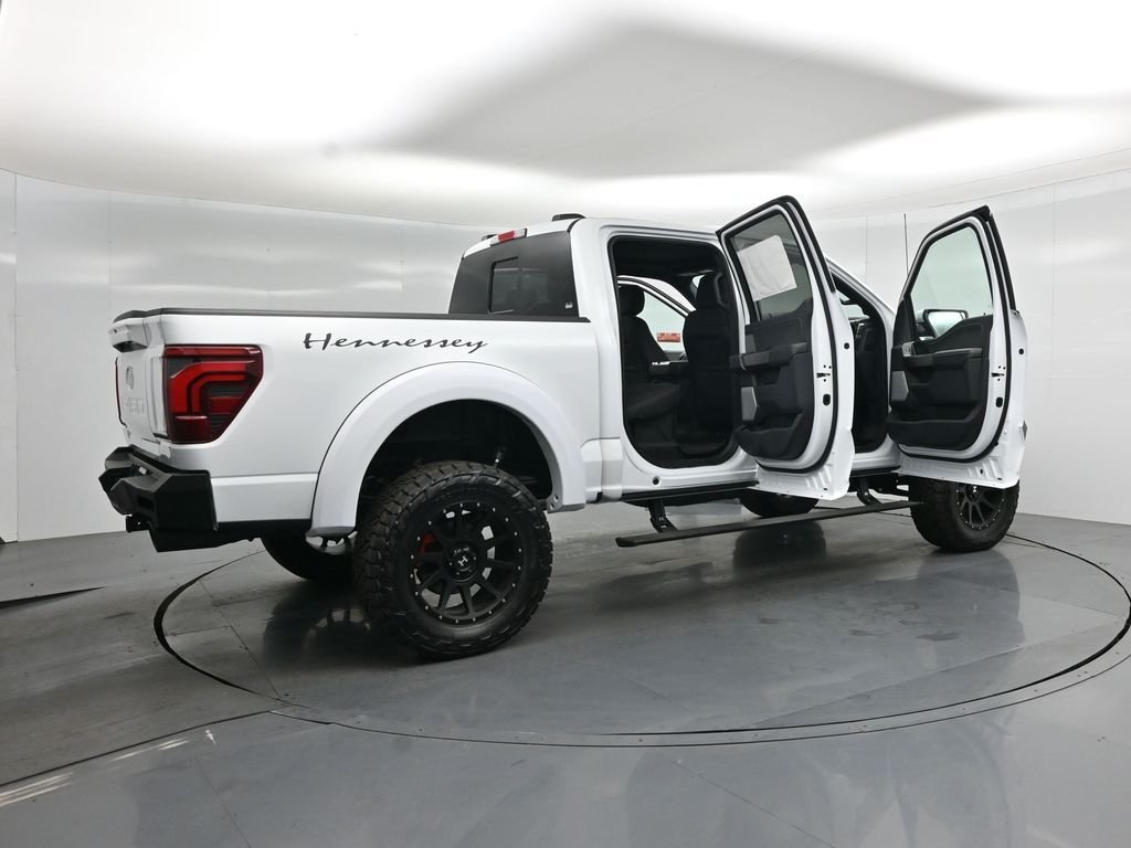 New 2025 Oxford White Ford Lariat image 5