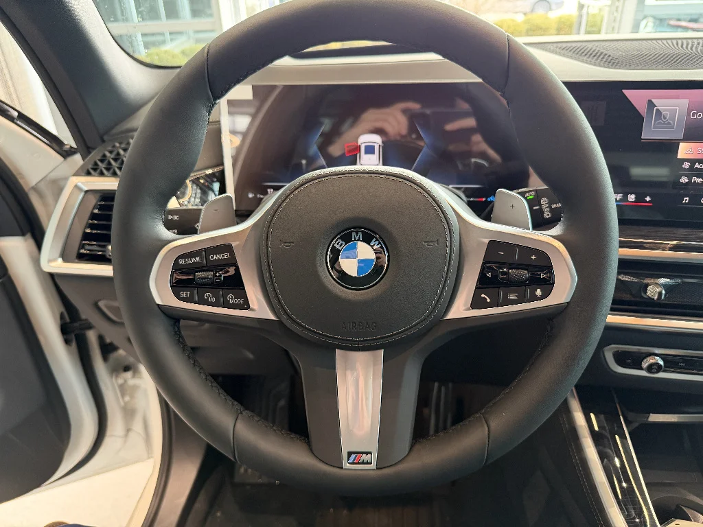 New 2026 Alpine White BMW xDrive40i image 9