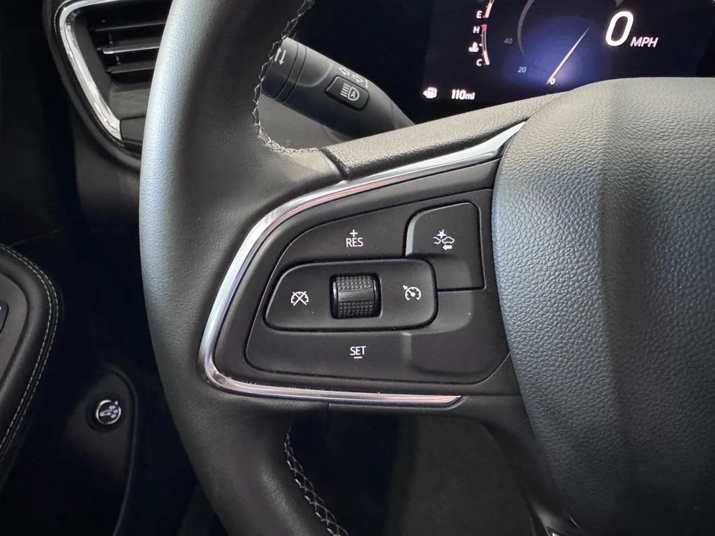 Certified Used 2025  Buick Preferred image 14