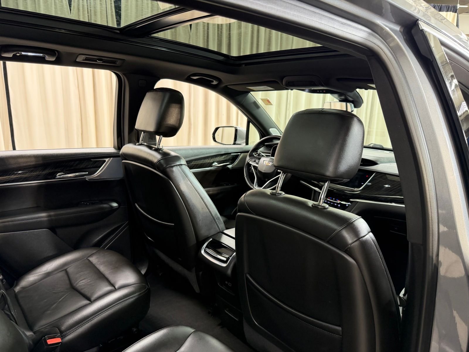 Used 2021 Gray Cadillac Premium Luxury image 40
