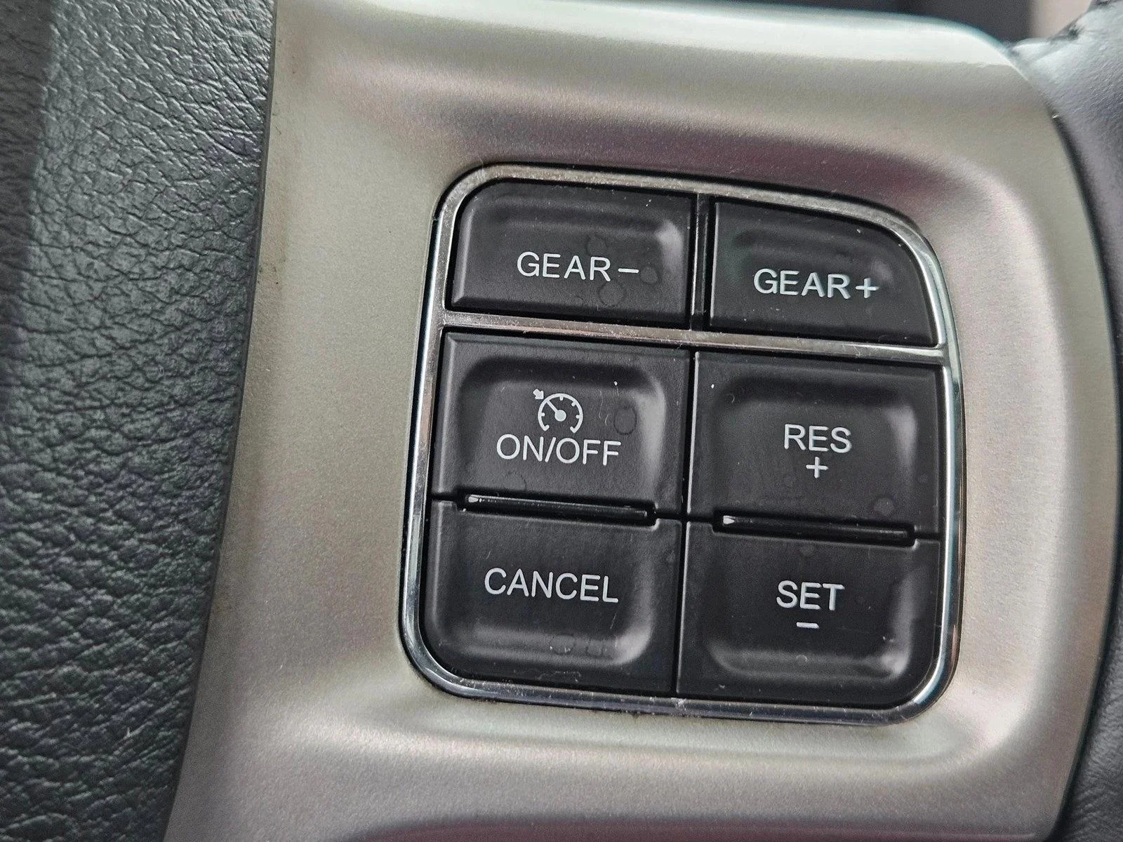 Used 2014 True Blue Pearlcoat RAM Laramie image 15