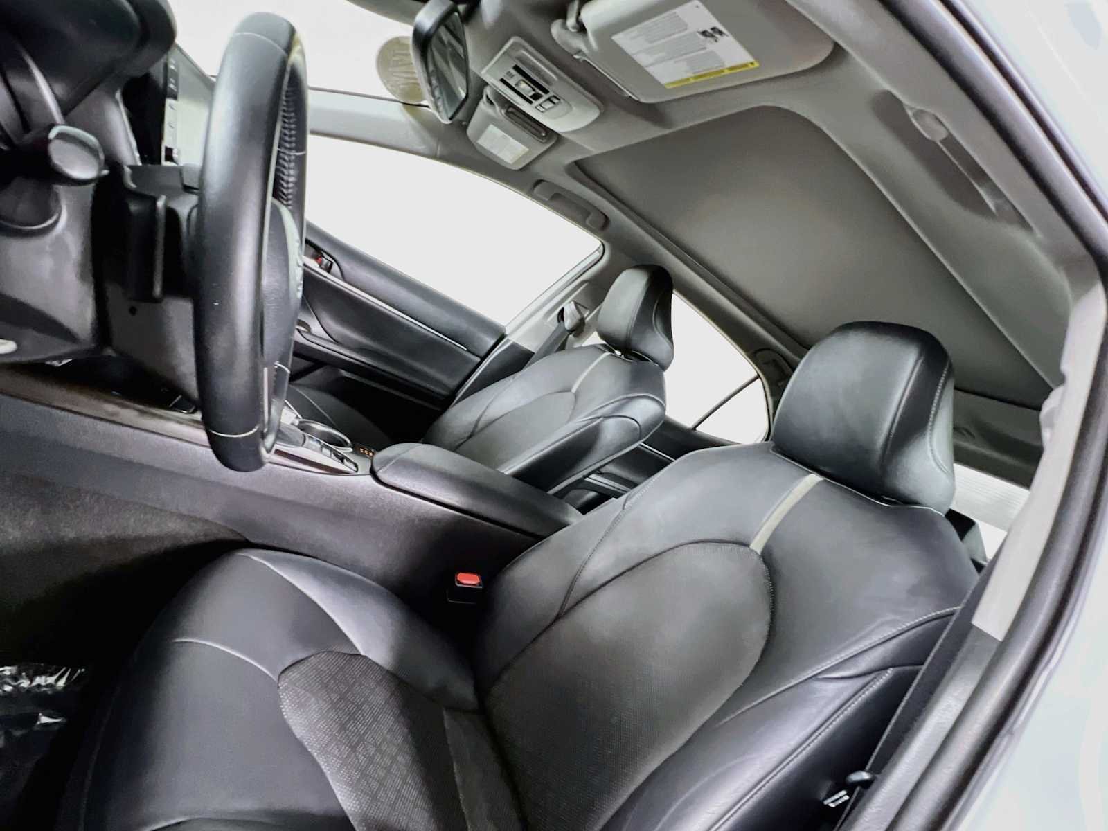 Used 2021 Wind Chill Pearl Toyota XSE image 21