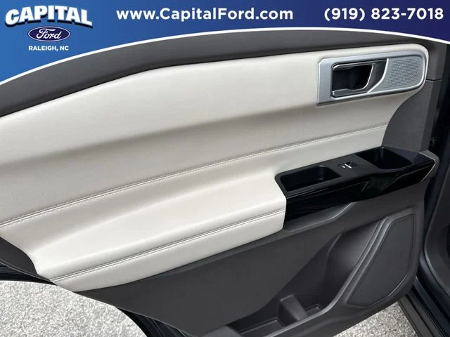 Used 2022 Blue Ford Platinum image 17