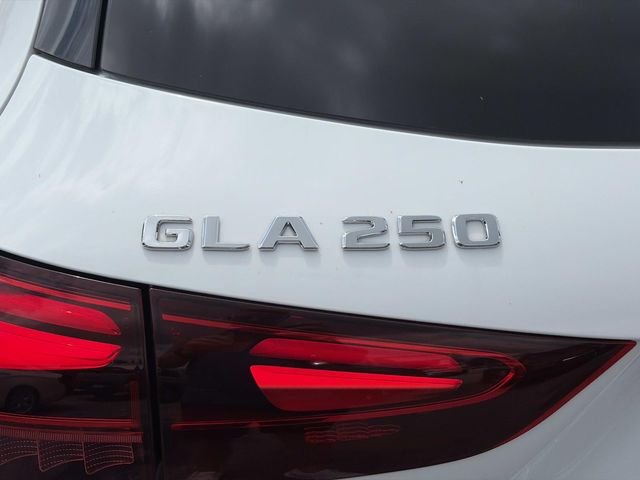 Used 2025  Mercedes-Benz GLA 250 image 8