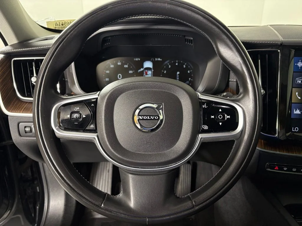 Used 2020 Onyx Black Metallic Volvo T5 Inscription image 20