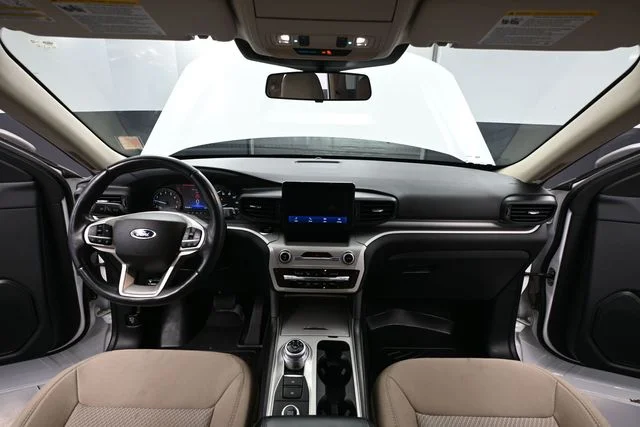 Used 2022 White Ford XLT image 19