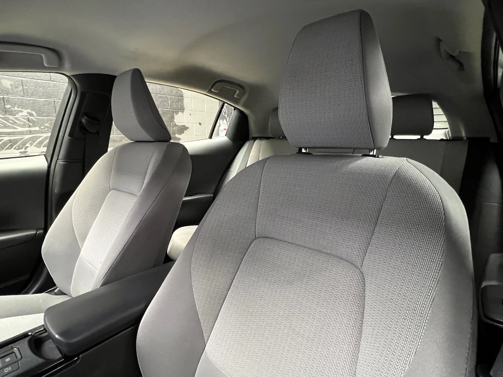 Used 2024 Cutting Edge (1l0) Toyota LE image 10