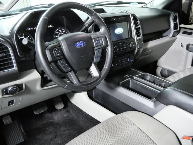 Used 2017 Black Ford XLT image 3