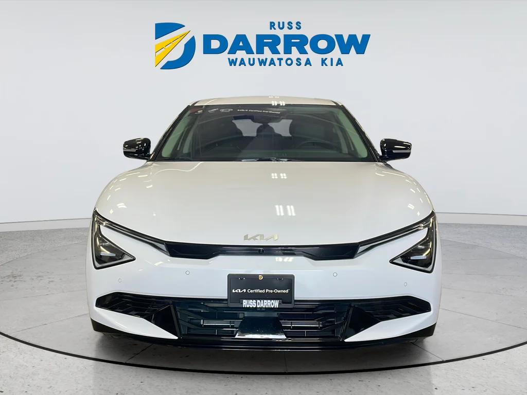 Certified Used 2025 White Kia Wind image 8