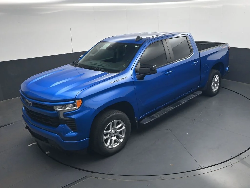 Used 2022 Blue Chevrolet RST image 32