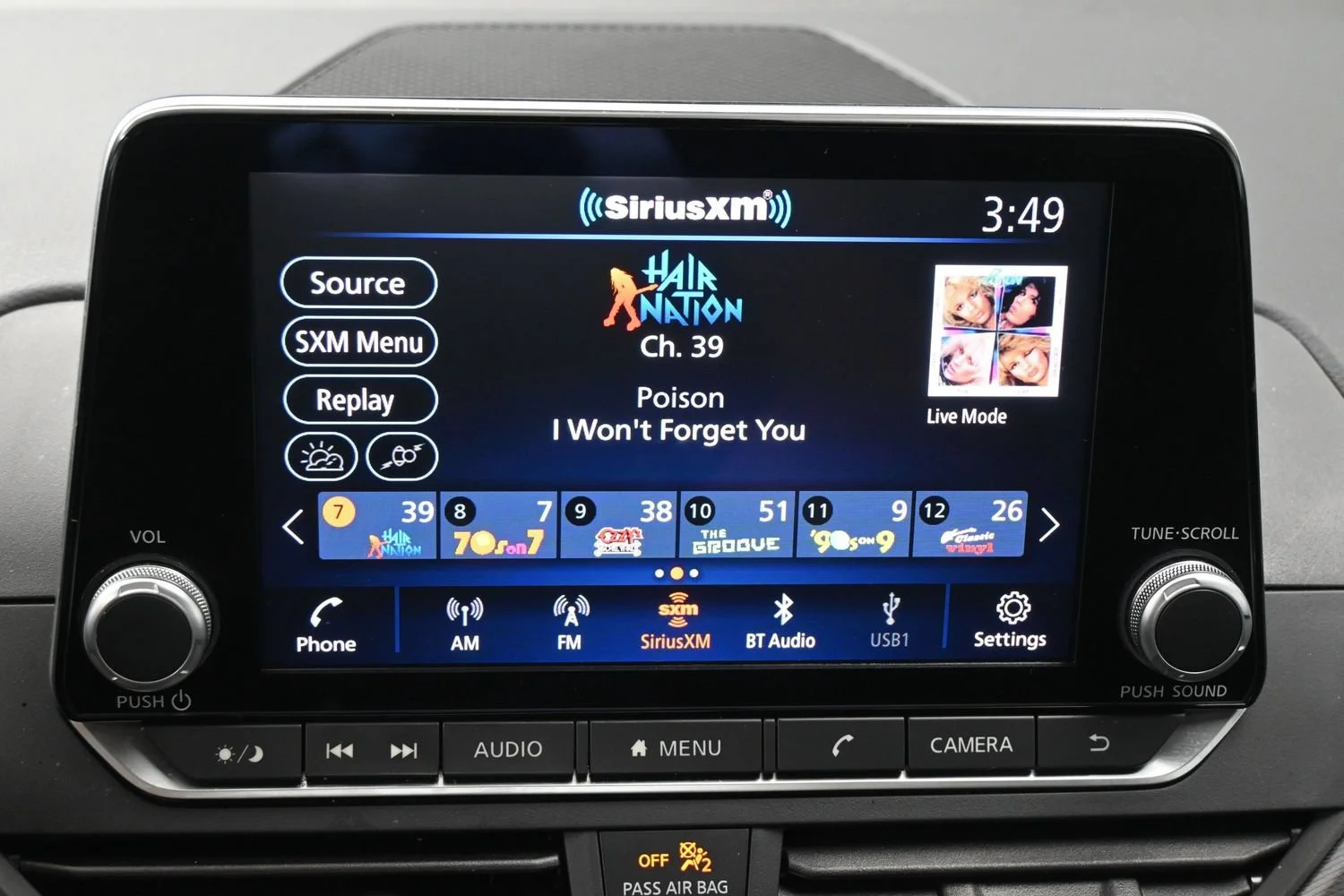 Certified Used 2025 Brilliant Silver Metallic Nissan SR image 16