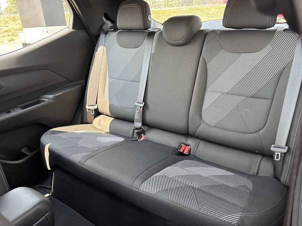 New 2027 Mosaic Black Metallic Chevrolet LT image 24