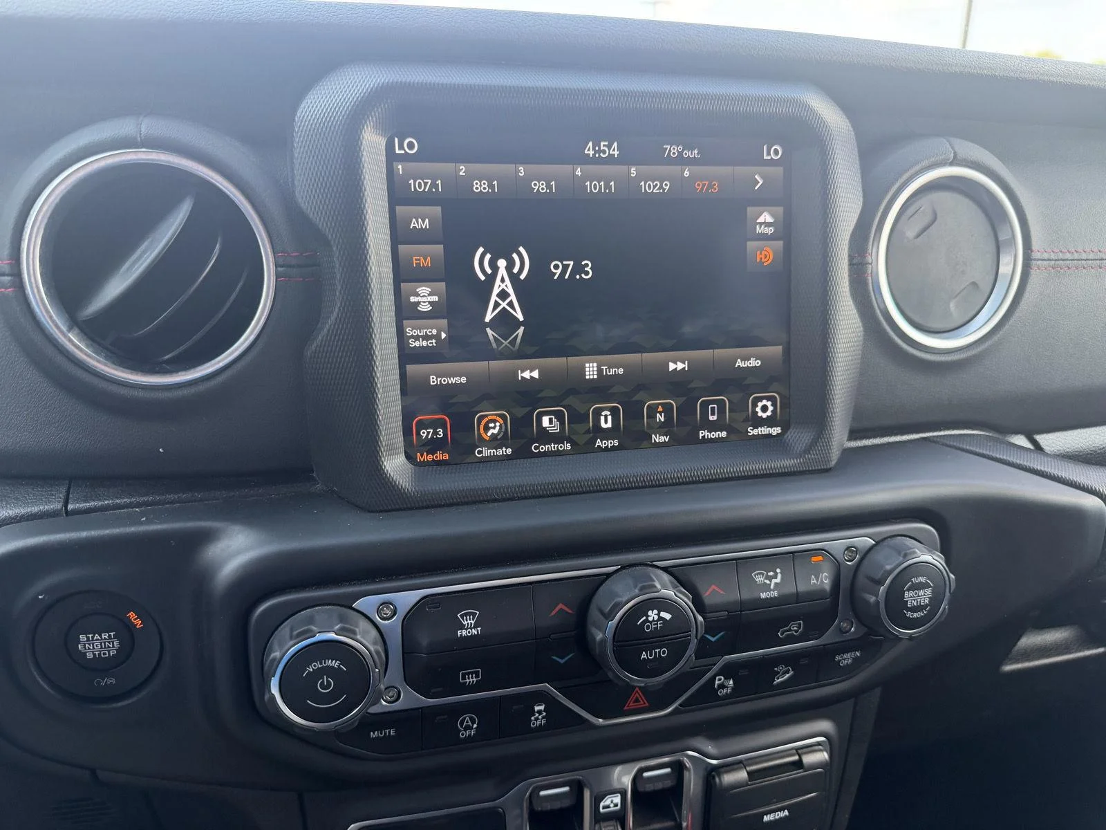 Used 2020 Black Clearcoat Jeep Recon image 12