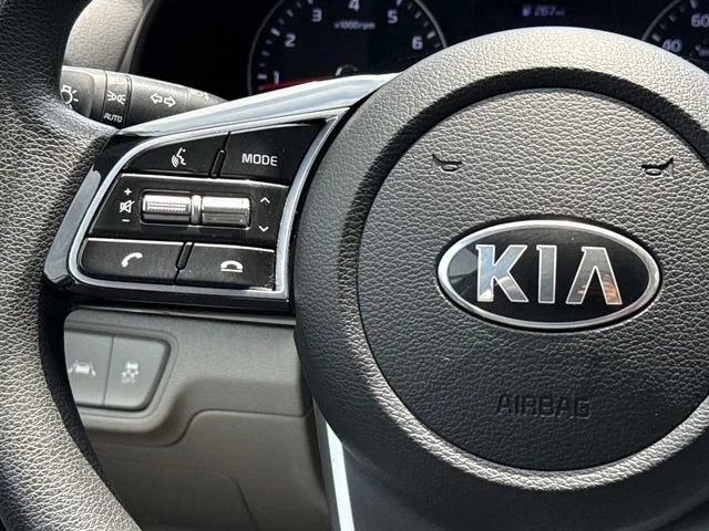 Used 2021 Gray Kia LXS image 21