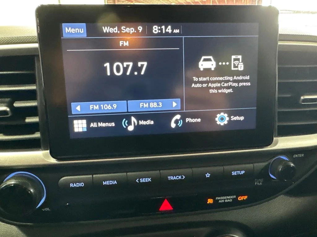 Used 2025 Blue Hyundai SE image 38