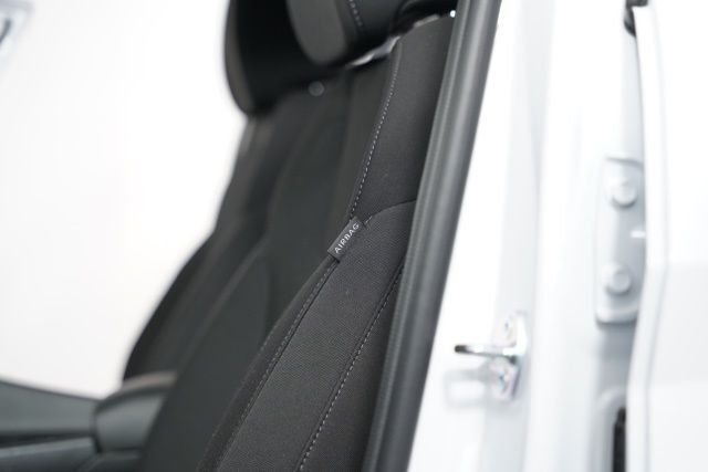 2025 Hyundai Elantra Blue - Photo 25