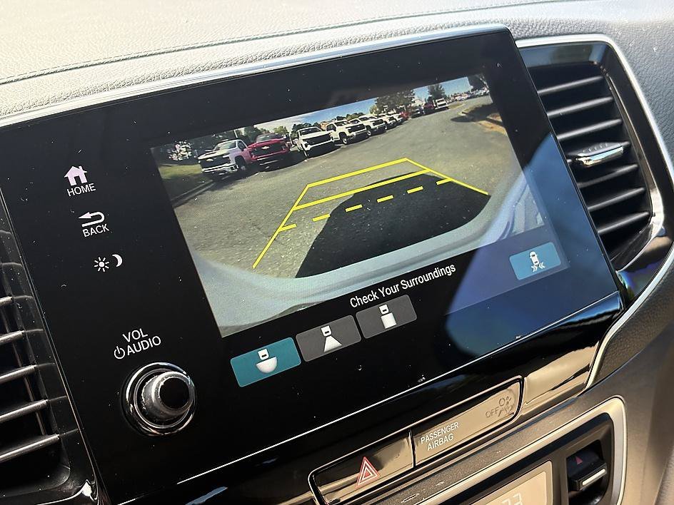 Used 2020 White Honda EX-L image 22