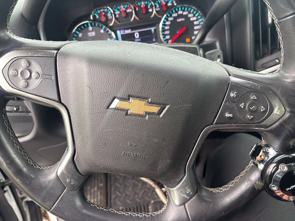 Used 2017 White Chevrolet LT image 33